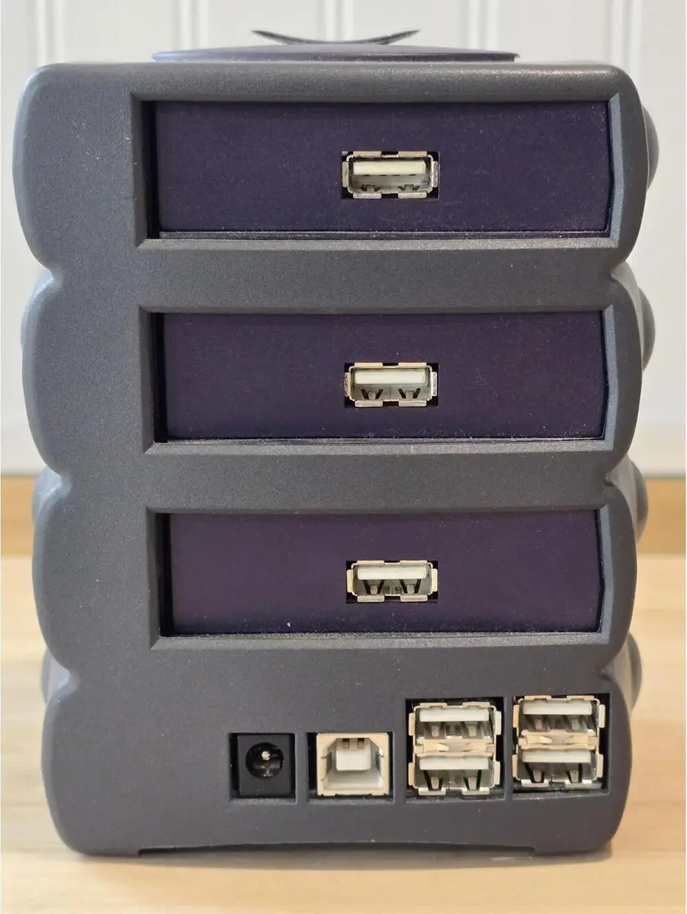 Belkin USB Bus Station 7 Port System F5U100 No Power Cord
